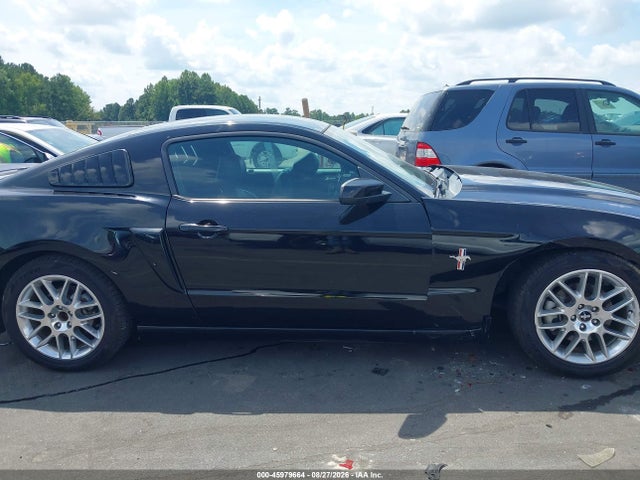 Продажа на аукционе авто 2014 Ford Mustang V6 Premium, vin: 1ZVBP8AM5E5211643, номер лота: 45979664