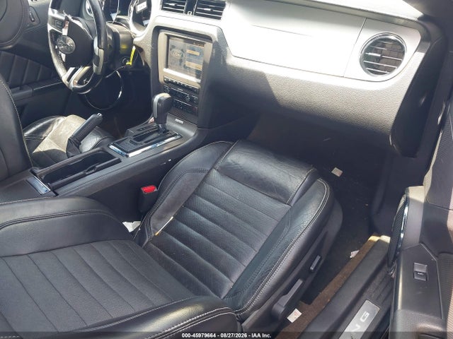Продажа на аукционе авто 2014 Ford Mustang V6 Premium, vin: 1ZVBP8AM5E5211643, номер лота: 45979664