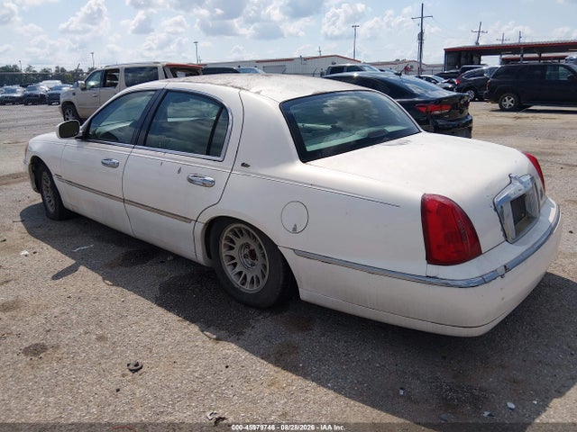 Aukcja sprzedaży 1998 Lincoln Town Car Cartier, vin: 1LNFM83W1WY695446, numer aukcji: 45979746