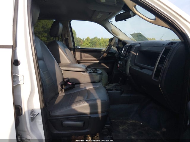 45979828 :رقم المزاد ، 3C6TR5HT0GG269689 vin ، 2016 Ram 2500 Tradesman مزاد بيع