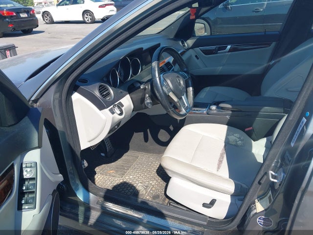 Aukcja sprzedaży 2012 Mercedes-benz C 250 Sport, vin: WDDGF4HB1CA631273, numer aukcji: 45979838