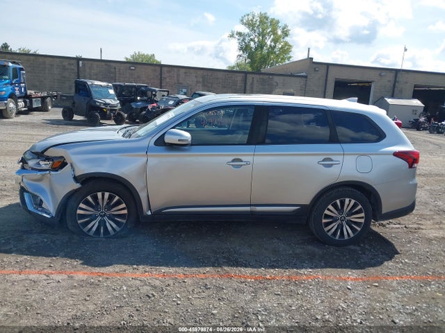 Продажа на аукционе авто 2020 Mitsubishi Outlander Se 2.4 S-awc, vin: JA4AZ3A38LZ007339, номер лота: 45979874