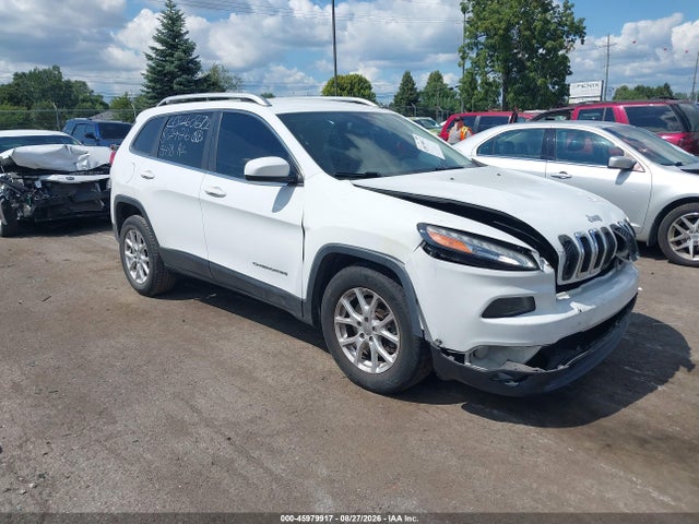 Auction sale of the 2016 Jeep Cherokee Latitude, vin: 1C4PJMCSXGW185438, lot number: 45979917