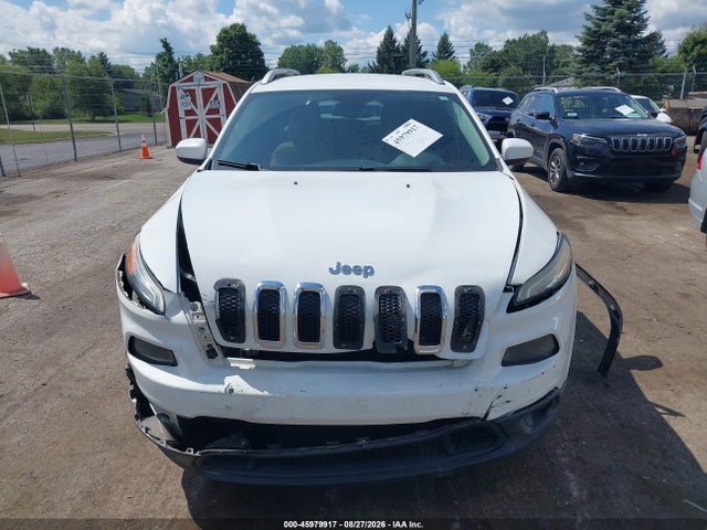 2016 Jeep Cherokee Latitude მანქანა იყიდება აუქციონზე, vin: 1C4PJMCSXGW185438, აუქციონის ნომერი: 45979917