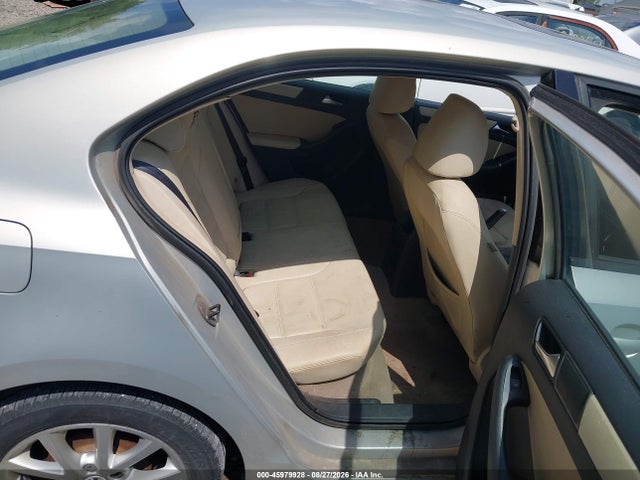 2011 Volkswagen Jetta 2.5l Se მანქანა იყიდება აუქციონზე, vin: 3VWBX7AJ5BM013750, აუქციონის ნომერი: 45979928