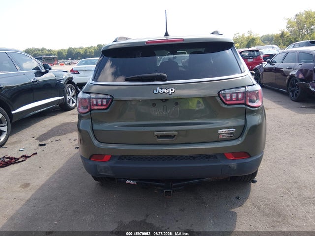 45979952 :رقم المزاد ، 3C4NJCBB1JT186543 vin ، 2018 Jeep Compass Latitude مزاد بيع