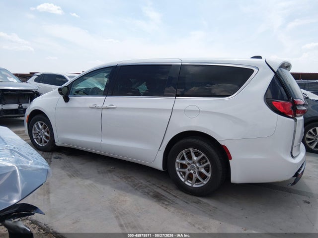 Auction sale of the 2024 Chrysler Pacifica Touring L, vin: 2C4RC1BG6RR140524, lot number: 45979971