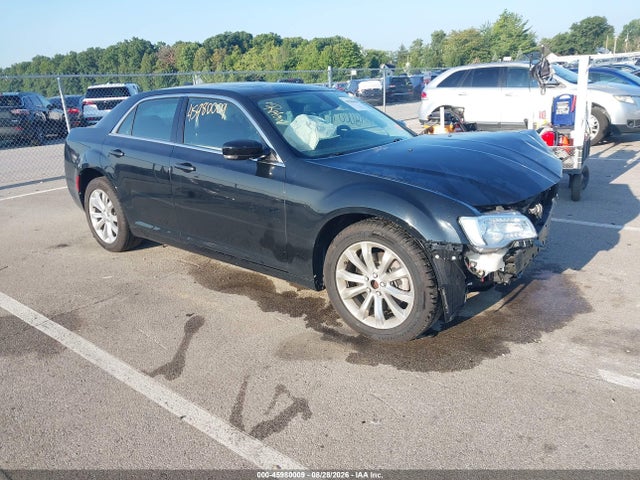 Продаж на аукціоні авто 2017 Chrysler 300 Limited Awd, vin: 2C3CCARG7HH506866, номер лоту: 45980009