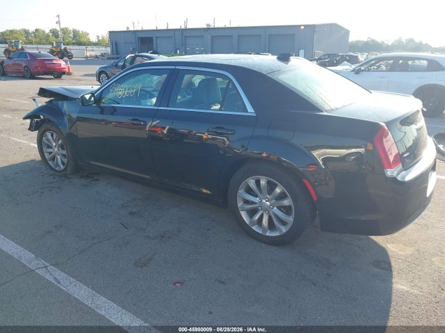 Продаж на аукціоні авто 2017 Chrysler 300 Limited Awd, vin: 2C3CCARG7HH506866, номер лоту: 45980009