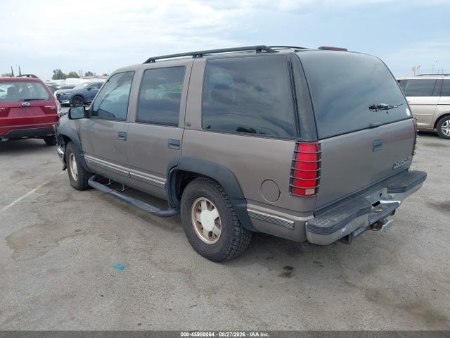 1997 Chevrolet Tahoe Ls მანქანა იყიდება აუქციონზე, vin: 1GNEC13R1VJ441271, აუქციონის ნომერი: 45980064