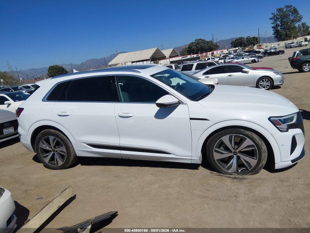 WA15AAGE8RB033575 Audi Q8 E-tron Premium Plus Quattro