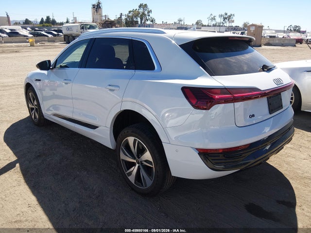 WA15AAGE8RB033575 Audi Q8 E-tron Premium Plus Quattro