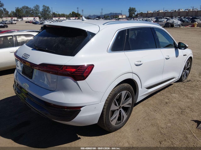 WA15AAGE8RB033575 Audi Q8 E-tron Premium Plus Quattro