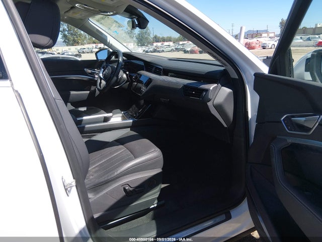 WA15AAGE8RB033575 Audi Q8 E-tron Premium Plus Quattro