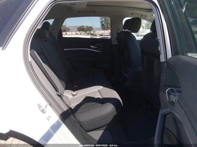 WA15AAGE8RB033575 Audi Q8 E-tron Premium Plus Quattro