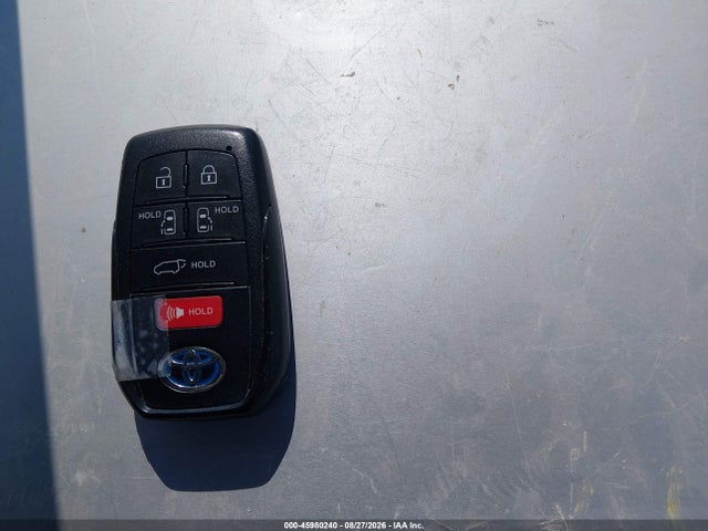 45980240 :رقم المزاد ، 5TDJRKEC0MS066866 vin ، 2021 Toyota Sienna Xle مزاد بيع