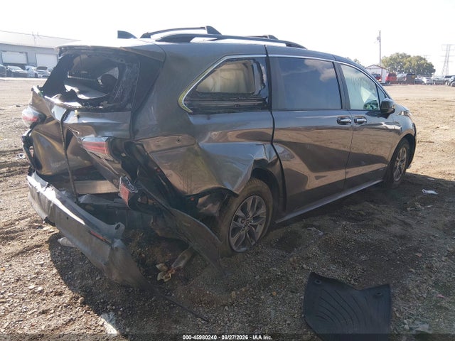 45980240 :رقم المزاد ، 5TDJRKEC0MS066866 vin ، 2021 Toyota Sienna Xle مزاد بيع