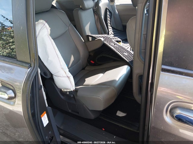 45980240 :رقم المزاد ، 5TDJRKEC0MS066866 vin ، 2021 Toyota Sienna Xle مزاد بيع