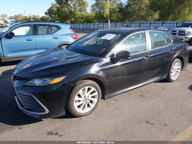 Toyota CAMRY LE 2022 4T1C11AK9NU634449 Image 2