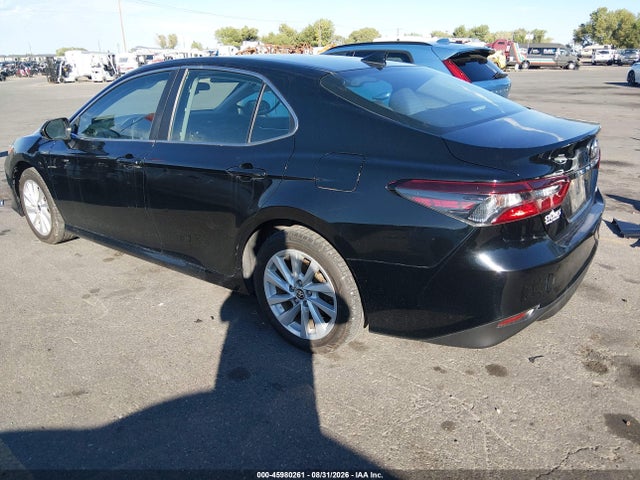 Toyota CAMRY LE 2022 4T1C11AK9NU634449 Image 3