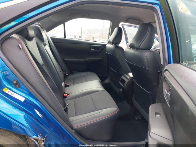 4T1BF1FKXHU727572 Toyota CAMRY SE