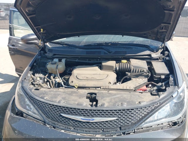 45980385 :رقم المزاد ، 2C4RC1BG1LR268743 vin ، 2020 Chrysler Pacifica Touring L مزاد بيع