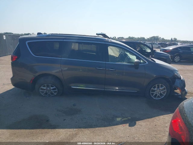 45980385 :رقم المزاد ، 2C4RC1BG1LR268743 vin ، 2020 Chrysler Pacifica Touring L مزاد بيع