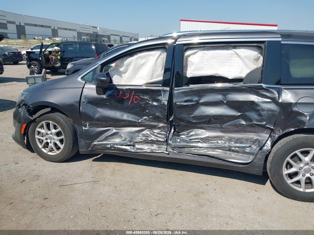 45980385 :رقم المزاد ، 2C4RC1BG1LR268743 vin ، 2020 Chrysler Pacifica Touring L مزاد بيع
