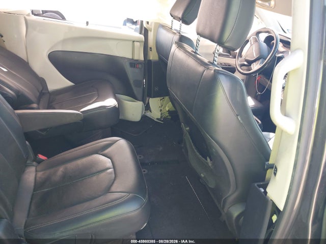 45980385 :رقم المزاد ، 2C4RC1BG1LR268743 vin ، 2020 Chrysler Pacifica Touring L مزاد بيع