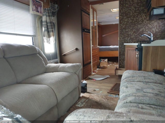 45980407 :رقم المزاد ، 1FDXE40S1WHB49726 vin ، 1999 Ford Econoline E450 Super Duty Cutwy  Rv مزاد بيع
