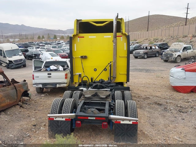 45980432 :رقم المزاد ، 1XPHD49X8BD121349 vin ، 2011 Peterbilt 386 مزاد بيع