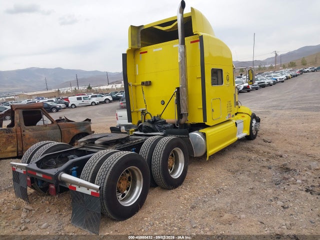 45980432 :رقم المزاد ، 1XPHD49X8BD121349 vin ، 2011 Peterbilt 386 مزاد بيع