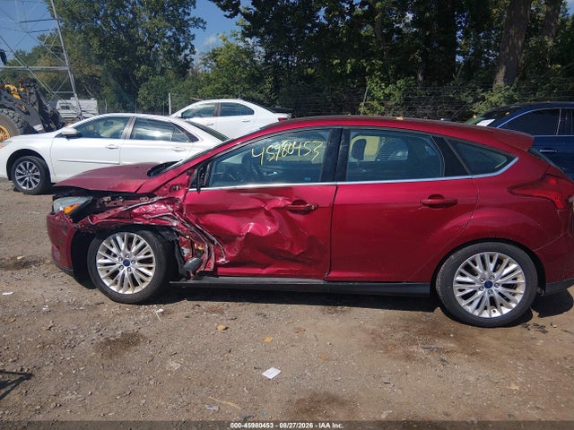 Продаж на аукціоні авто 2016 Ford Focus Titanium, vin: 1FADP3N24GL225917, номер лоту: 45980453