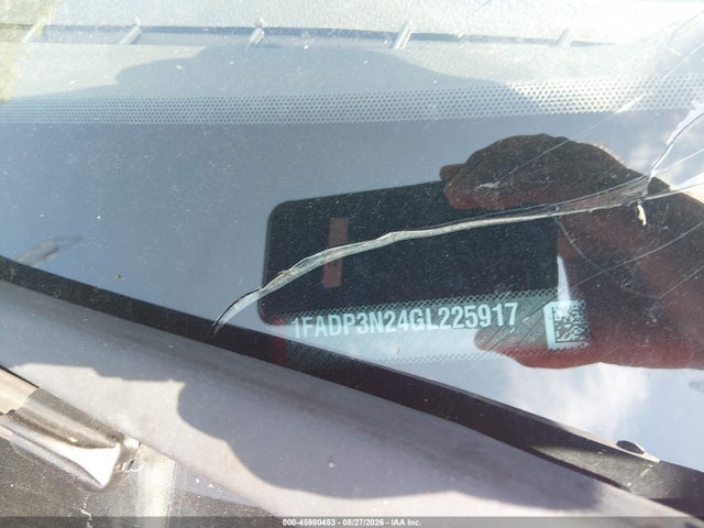 Продаж на аукціоні авто 2016 Ford Focus Titanium, vin: 1FADP3N24GL225917, номер лоту: 45980453