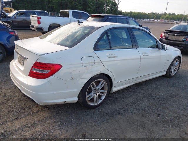 Продажа на аукционе авто 2012 Mercedes-benz C 250 Sport, vin: WDDGF4HB7CR232112, номер лота: 45980458