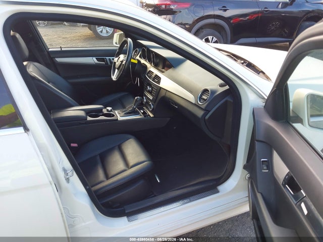 Продажа на аукционе авто 2012 Mercedes-benz C 250 Sport, vin: WDDGF4HB7CR232112, номер лота: 45980458