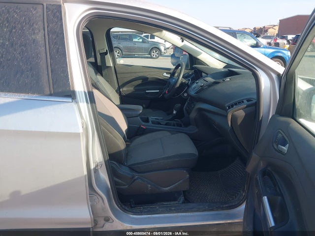 Продаж на аукціоні авто 2017 Ford Escape Se, vin: 1FMCU0GD7HUA13743, номер лоту: 45980474