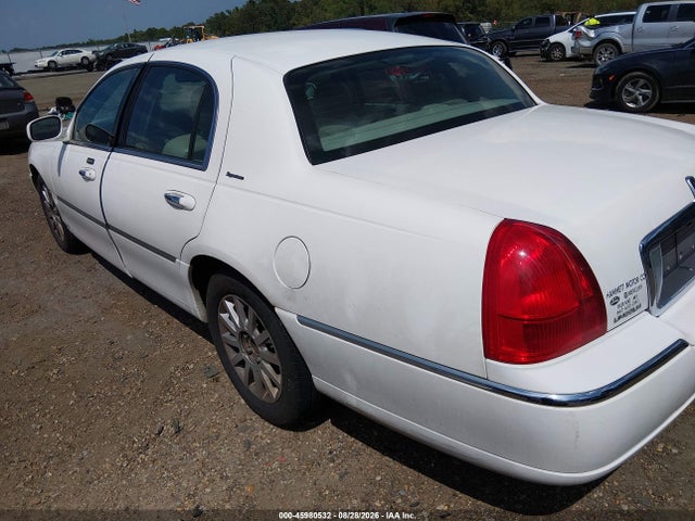 Продажа на аукционе авто 2007 Lincoln Town Car Signature, vin: 1LNHM81W77Y628833, номер лота: 45980532