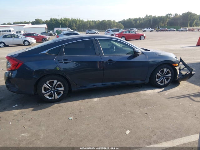 Auction sale of the 2017 Honda Civic Lx, vin: 2HGFC2F51HH552003, lot number: 45980574