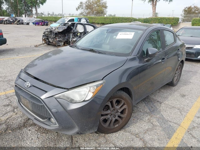 2020 Toyota Yaris Le მანქანა იყიდება აუქციონზე, vin: 3MYDLBYVXLY707641, აუქციონის ნომერი: 45980621