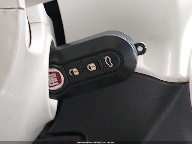 45980710 :رقم المزاد ، 3C3CFFLH0KT862189 vin ، 2019 Fiat 500c Pop مزاد بيع
