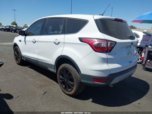 Ford ESCAPE SE 2017 1FMCU9GD2HUC53710 Image 3