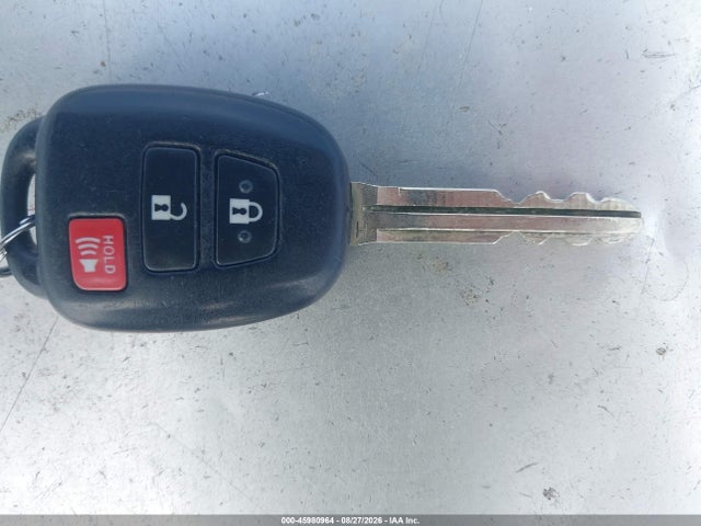 Toyota RAV4 LE 2017 JTMZFREV9HJ110775 Image 11