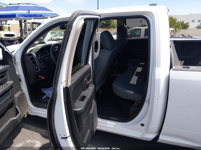 45980980 :رقم المزاد ، 1C6RR7FM3GS277215 vin ، 2016 Ram 1500 Tradesman مزاد بيع