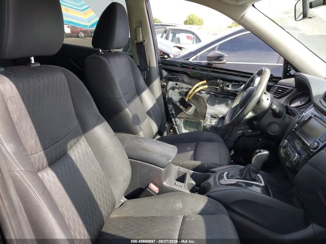 KNMAT2MTXJP563089 Nissan ROGUE SV