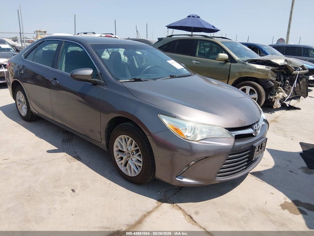 2016 Toyota Camry Le მანქანა იყიდება აუქციონზე, vin: 4T1BF1FK7GU241803, აუქციონის ნომერი: 45981004