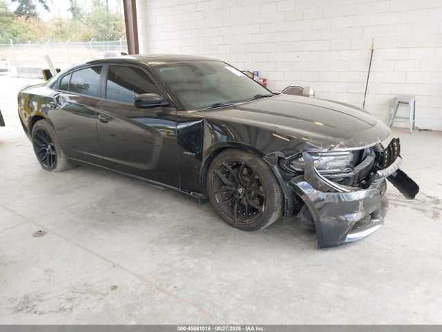 2015 Dodge Charger Road/track მანქანა იყიდება აუქციონზე, vin: 2C3CDXCT5FH729202, აუქციონის ნომერი: 45981016