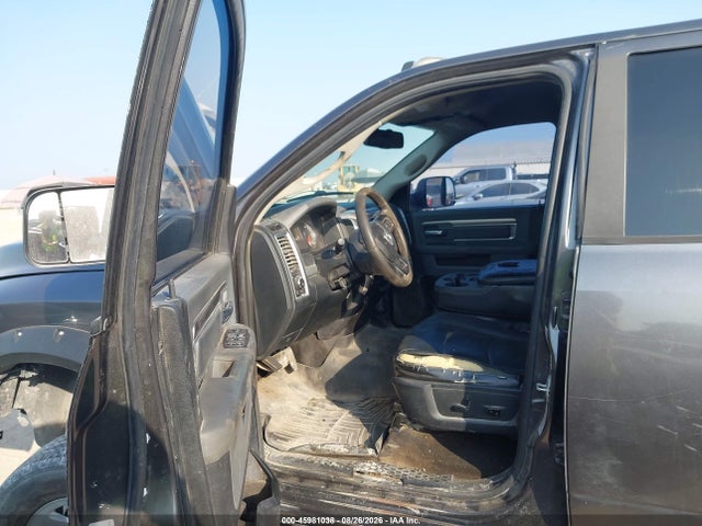 45981038 :رقم المزاد ، 3C63R3HL8FG565756 vin ، 2015 Ram 3500 Lone Star مزاد بيع