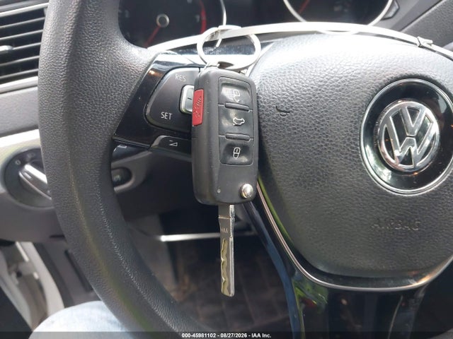 45981102 :رقم المزاد ، 3VWD17AJ5FM336048 vin ، 2015 Volkswagen Jetta 1.8t Se مزاد بيع
