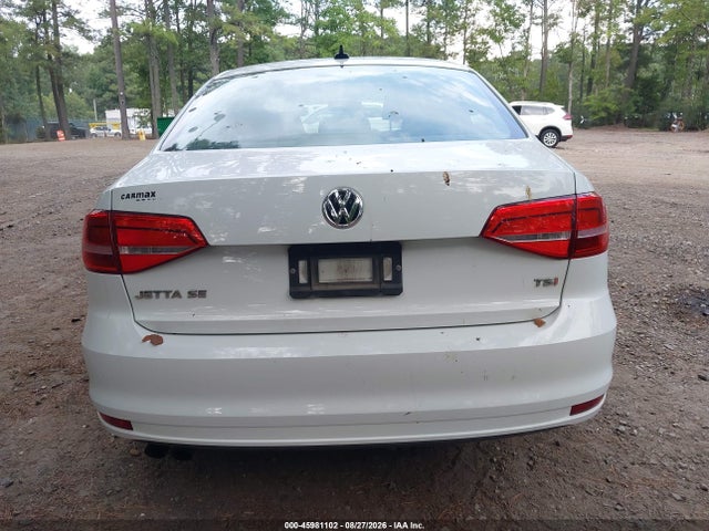 45981102 :رقم المزاد ، 3VWD17AJ5FM336048 vin ، 2015 Volkswagen Jetta 1.8t Se مزاد بيع